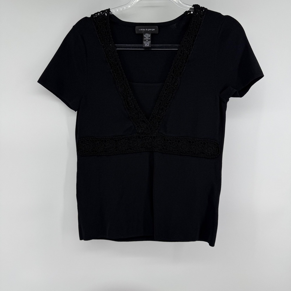 Cable & Gauge‎ Black Short Sleeve Crochet Trim V Neck Top Women's Size Medium